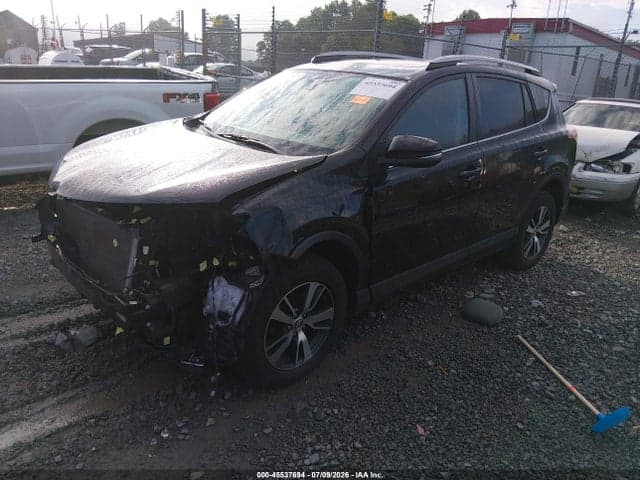 2017 TOYOTA RAV4 XLE 2