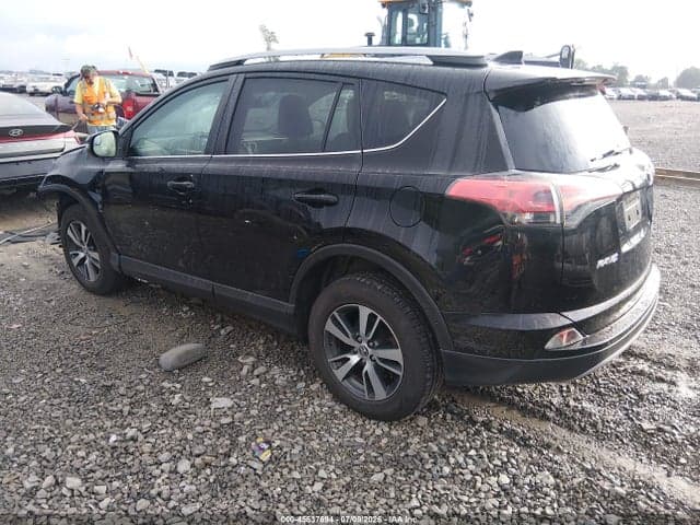 2017 TOYOTA RAV4 XLE 3