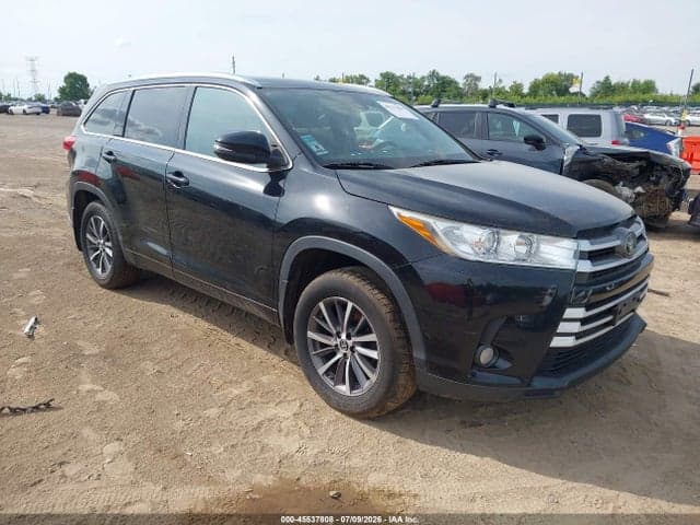 2018 TOYOTA HIGHLANDER XLE 1