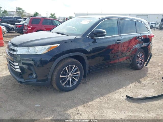 2018 TOYOTA HIGHLANDER XLE 2
