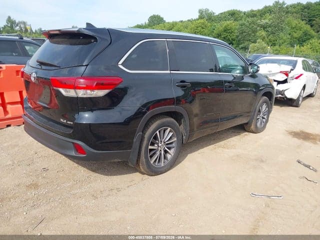 2018 TOYOTA HIGHLANDER XLE 4