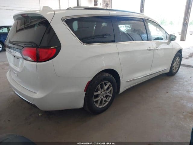 2020 CHRYSLER PACIFICA TOURING L 4