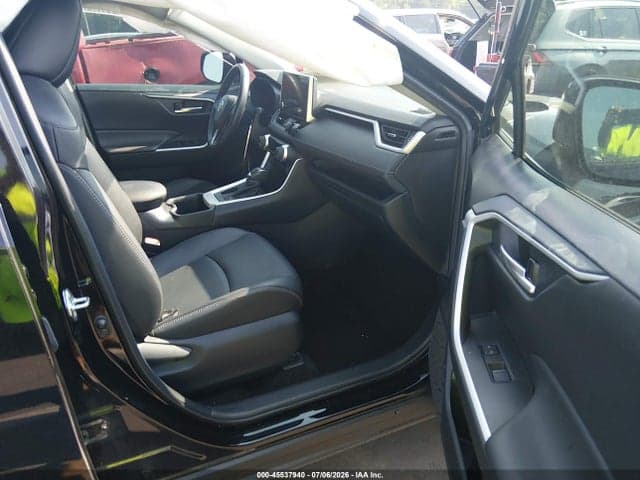 2025 TOYOTA RAV4 XLE PREMIUM 5