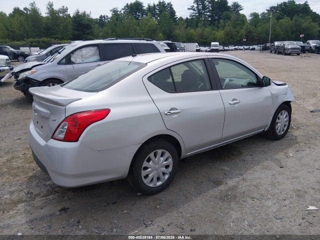 2017 NISSAN VERSA 1.6 SV 4