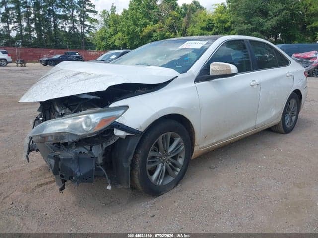 2017 TOYOTA CAMRY SE 2