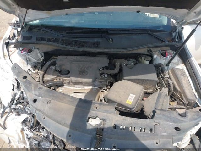 2017 TOYOTA CAMRY SE 10