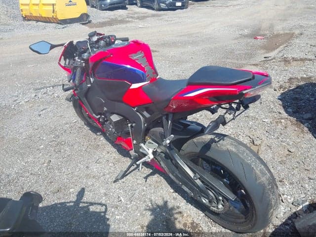 2024 HONDA CBR1000 RA 3