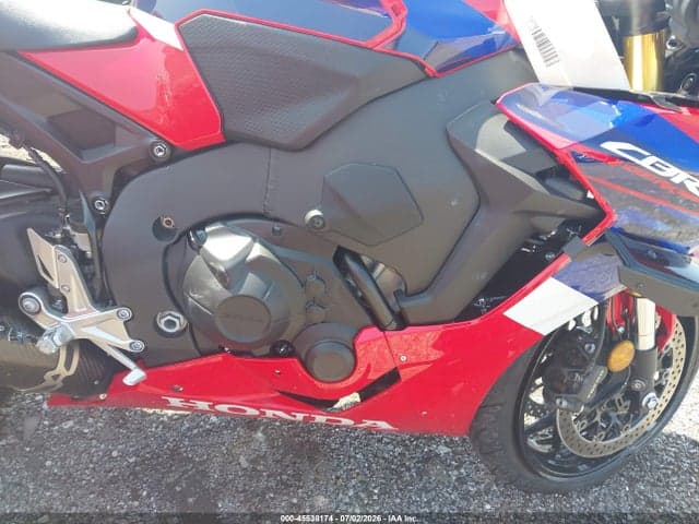 2024 HONDA CBR1000 RA 8