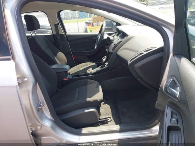 2017 FORD FOCUS SE 5