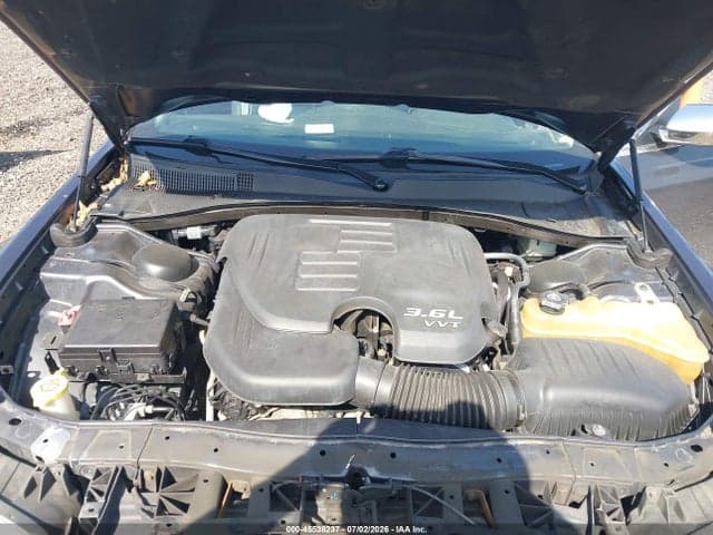 2017 CHRYSLER 300C 10
