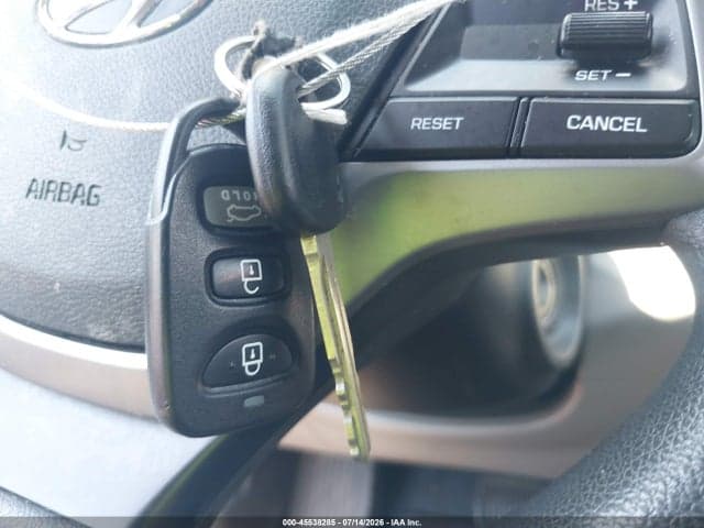 2017 HYUNDAI ELANTRA SE 11