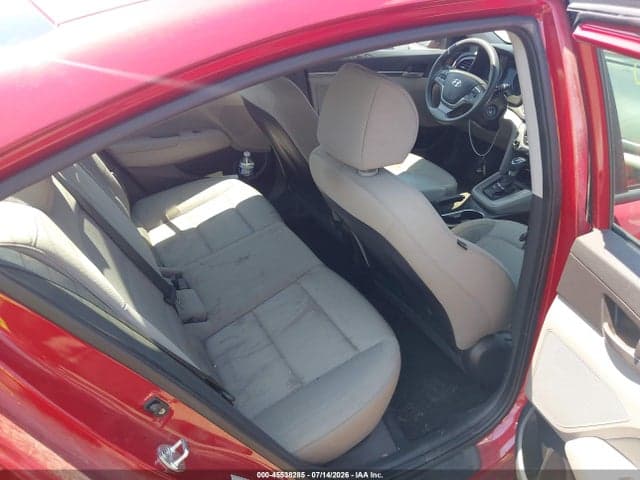 2017 HYUNDAI ELANTRA SE 8