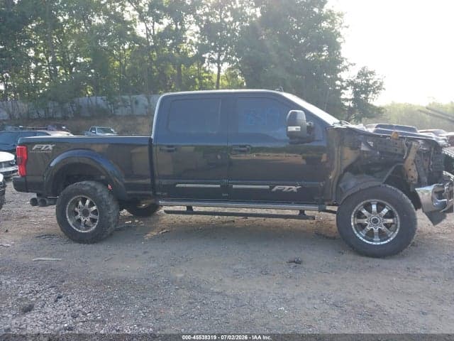2019 FORD F-250 LARIAT 13