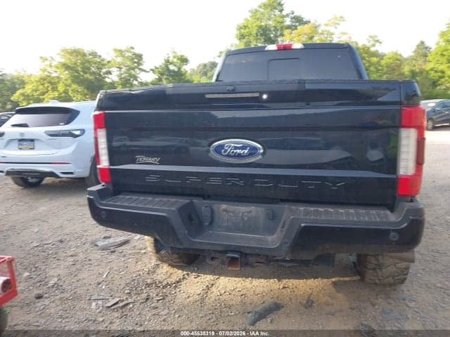 2019 FORD F-250 LARIAT 16