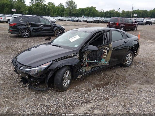 2023 HYUNDAI ELANTRA SE 2