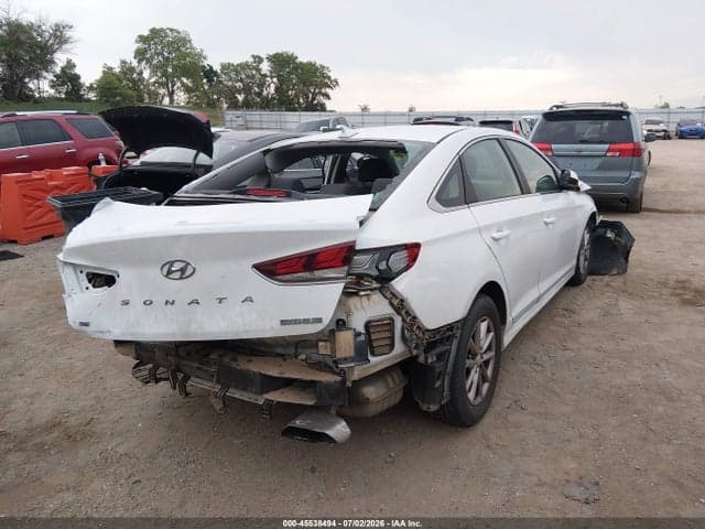 2019 HYUNDAI SONATA SE 4