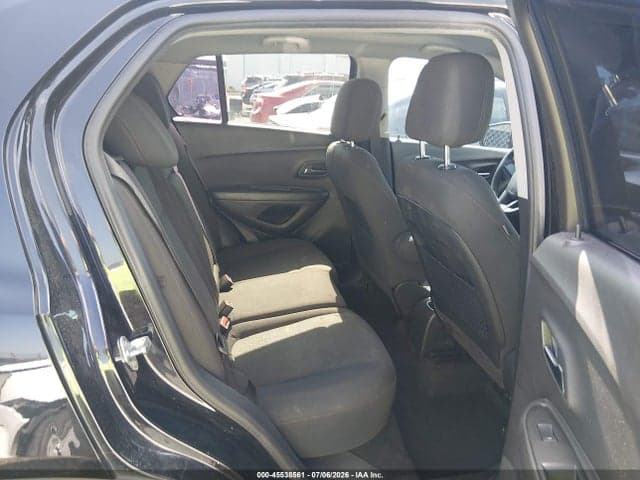 2020 CHEVROLET TRAX FWD LS 8