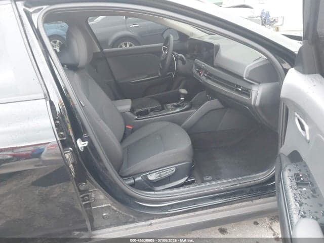 2025 KIA K4 LXS 5