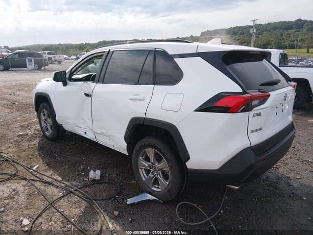 2024 TOYOTA RAV4 XLE 3