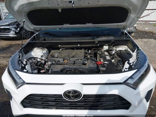 2024 TOYOTA RAV4 XLE 10