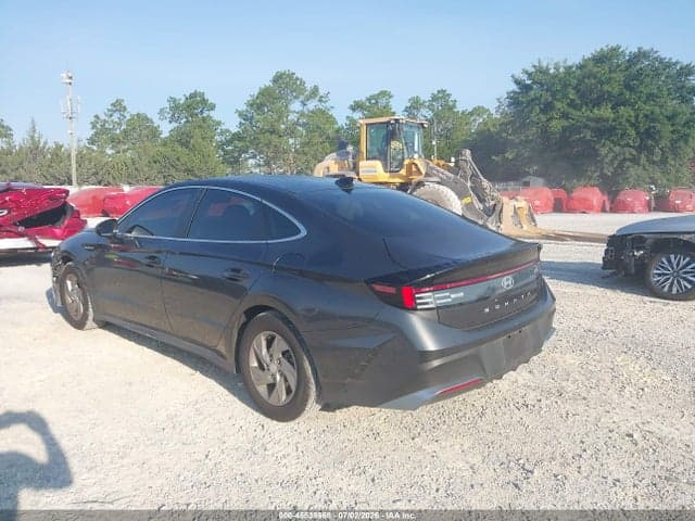 2025 HYUNDAI SONATA SE 3