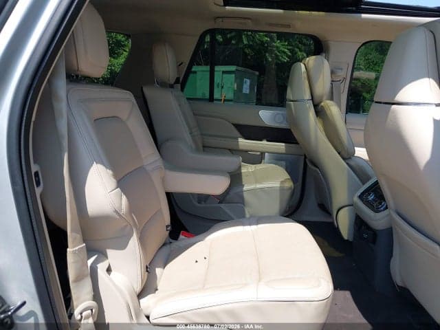 2019 LINCOLN NAVIGATOR L RESERVE 8