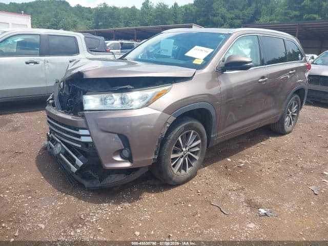 2018 TOYOTA HIGHLANDER XLE 2