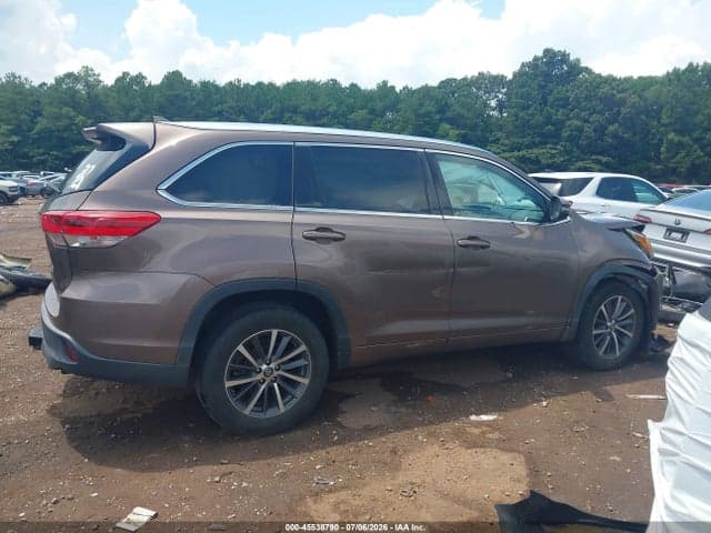 2018 TOYOTA HIGHLANDER XLE 13