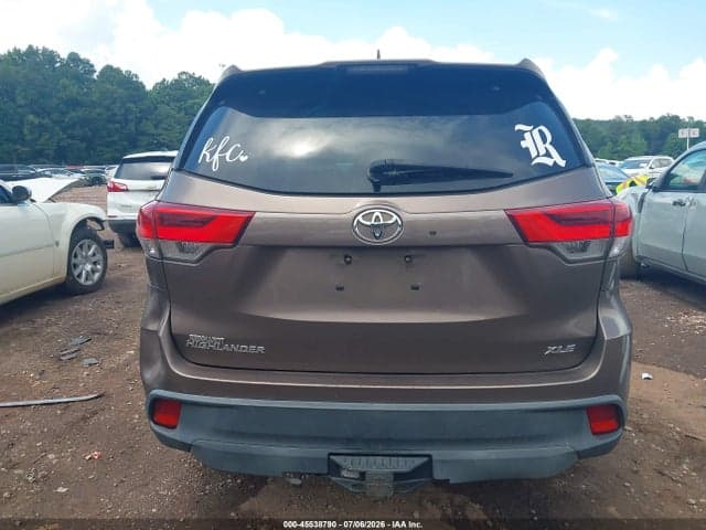 2018 TOYOTA HIGHLANDER XLE 16