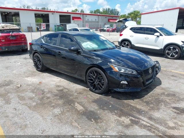 2022 NISSAN ALTIMA SR FWD