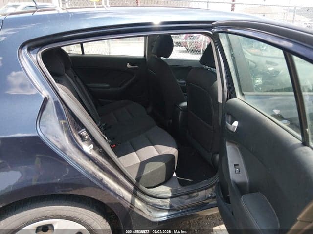 2017 KIA FORTE LX 8