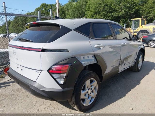 2026 HYUNDAI KONA SE 4