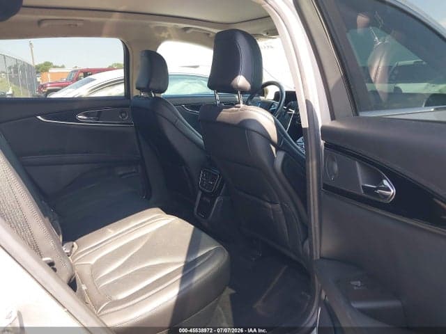 2022 LINCOLN NAUTILUS RESERVE 8