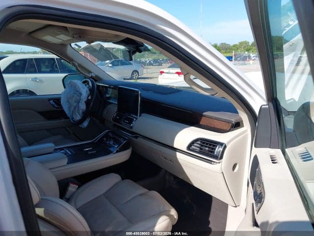 2019 LINCOLN NAVIGATOR SELECT 5