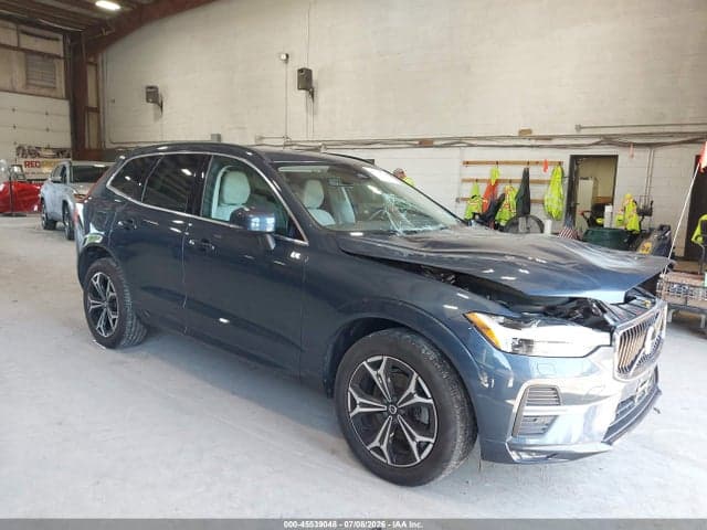 2022 VOLVO XC60 B5 MOMENTUM