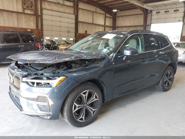 2022 VOLVO XC60 B5 MOMENTUM 2