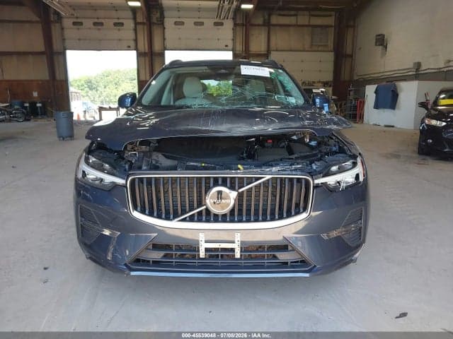 2022 VOLVO XC60 B5 MOMENTUM 12