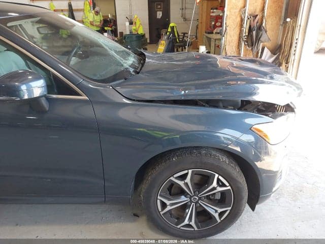 2022 VOLVO XC60 B5 MOMENTUM 19