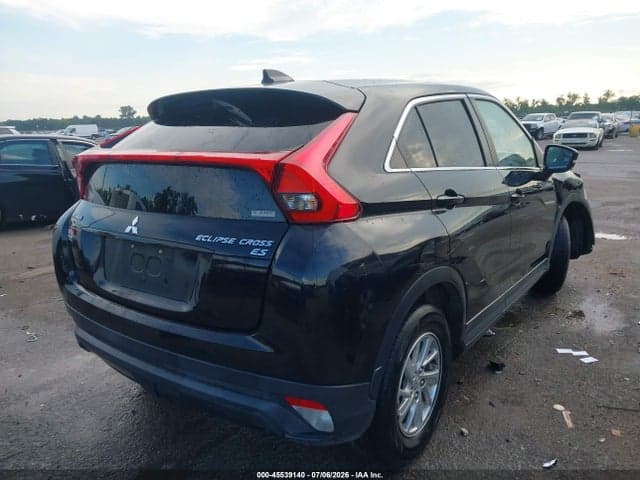 2018 MITSUBISHI ECLIPSE CROSS ES 4