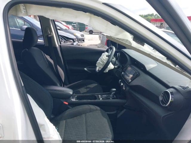 2023 NISSAN KICKS SV XTRONIC CVT 5