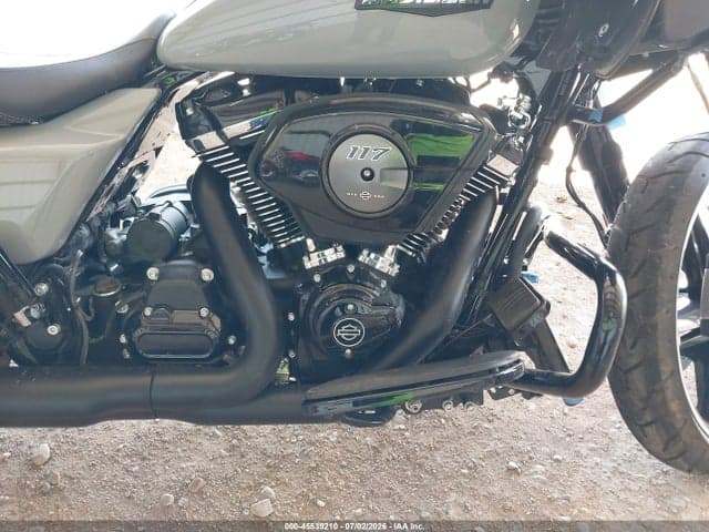 2025 HARLEY-DAVIDSON FLTRX 8