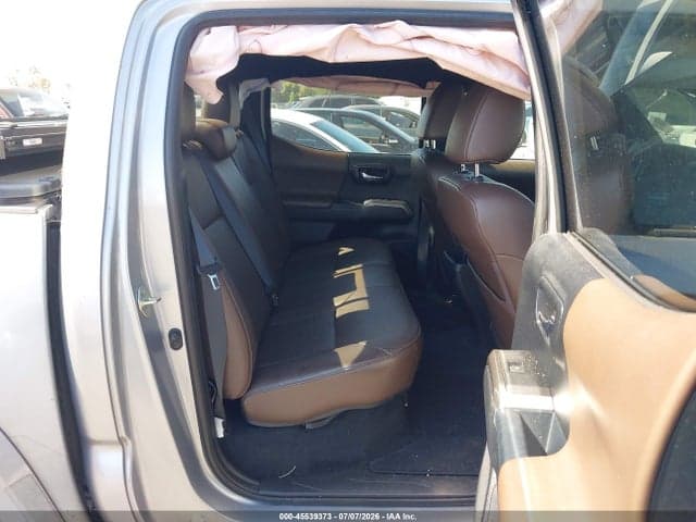 2017 TOYOTA TACOMA LIMITED 8
