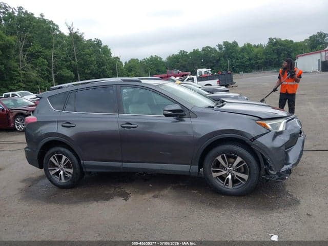 2017 TOYOTA RAV4 XLE 12