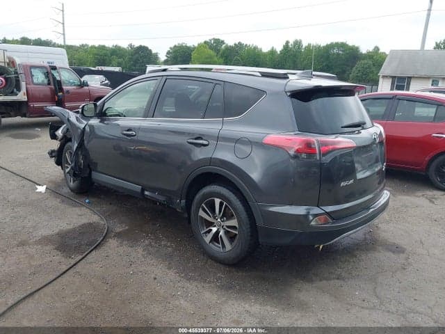 2017 TOYOTA RAV4 XLE 3