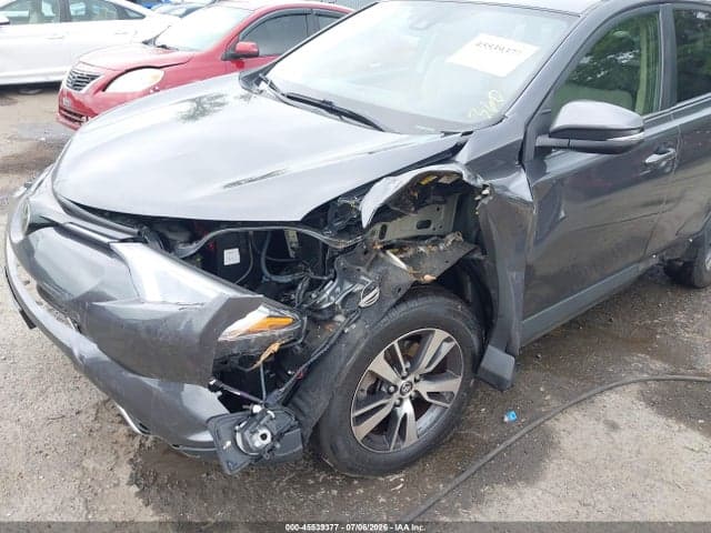 2017 TOYOTA RAV4 XLE 6