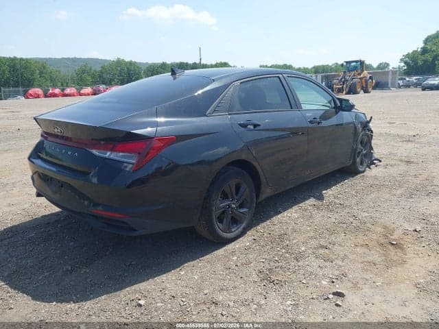 2023 HYUNDAI ELANTRA SEL 4