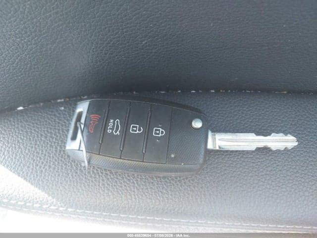 2017 KIA FORTE LX 11