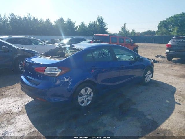 2017 KIA FORTE LX 4