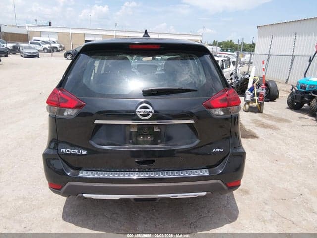 2018 NISSAN ROGUE S 17