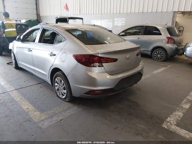 2020 HYUNDAI ELANTRA SE 3